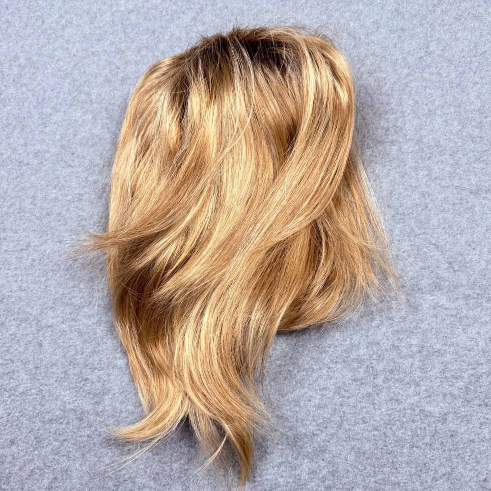 Noriko Collection Hailey Wig Aderans Creamy Toffee-R Rooted Blonde Layered Bob